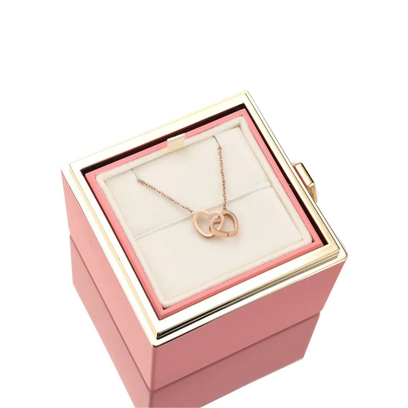 Kit Amor Completo: Rosa Eterna com Colar Personalizado + 2 Chaveiros + Ebook Guia do Amor