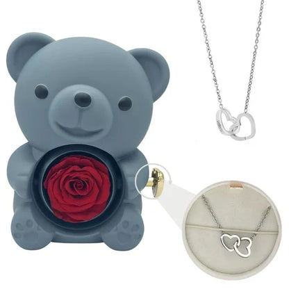 Urso Rotativo com Rosa Eterna & Colar Personalizado + Brinde Surpresa