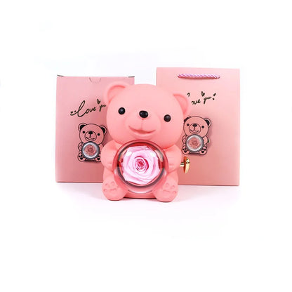 Urso Rotativo com Rosa Eterna & Colar Personalizado + Brinde Surpresa