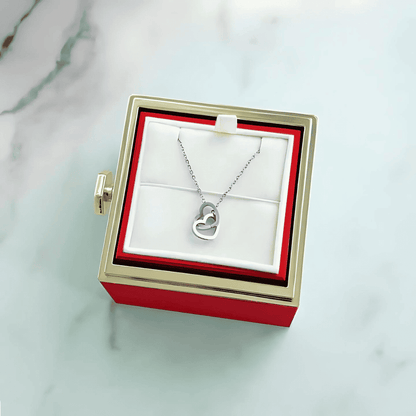 Duogift™ – Colar Dois Corações + Caixa Rotativa